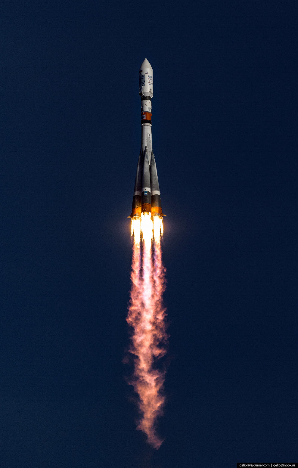 Старт ракеты «Союз-2.1а» Старт ракеты «Союз-2.1а»