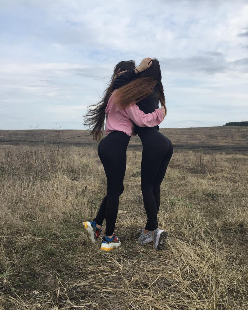 Фото девушек из социальных сетей
