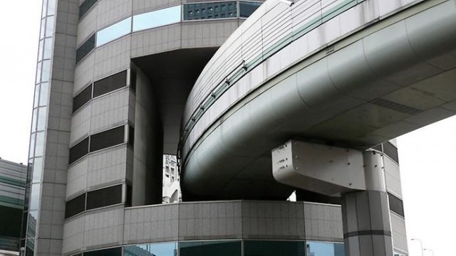 Необычное строение Gate Tower в Японии