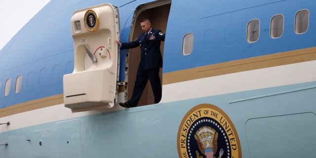 Как устроен самолет президента США Как устроен самолет президента США