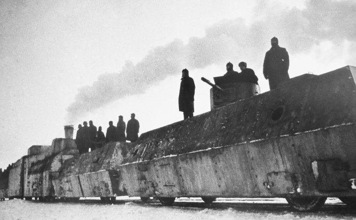 История отечественных бронепоездов История отечественных бронепоездов