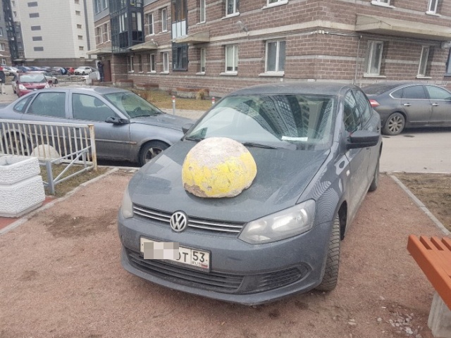 Проучили за парковку в неположенном месте