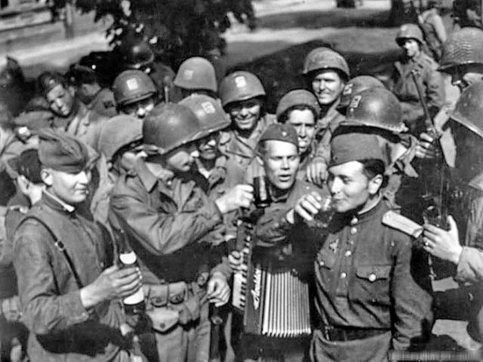 «Наркомовские 100 грамм»: влиял ли алкоголь на исход войны «Наркомовские 100 грамм»: влиял ли алкоголь на исход войны