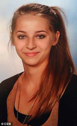Австрийкам, которые стали моделями для рекламы терроризма, грозит 15 лет тюрьмы Австрийкам, которые стали моделями для рекламы терроризма, грозит 15 лет тюрьмы