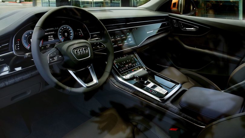 Audi представили свой самый большой и дорогой кроссовер на сегодняшний день Audi представили свой самый большой и дорогой кроссовер на сегодняшний день