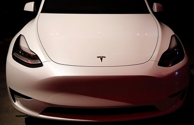 Tesla представила компактный электрический кроссовер Model Y Tesla представила компактный электрический кроссовер Model Y