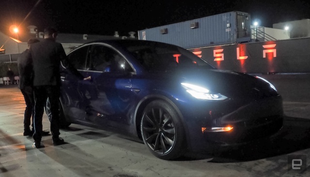 Tesla представила компактный электрический кроссовер Model Y Tesla представила компактный электрический кроссовер Model Y