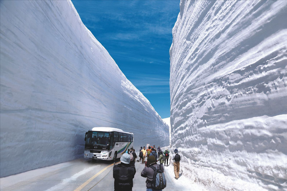 Прогулка по Tateyama Kurobe Alpine Прогулка по Tateyama Kurobe Alpine
