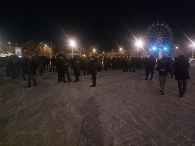 В Якутске прошел антимигрантский митинг после нападения на местную жительницу В Якутске прошел антимигрантский митинг после нападения на местную жительницу