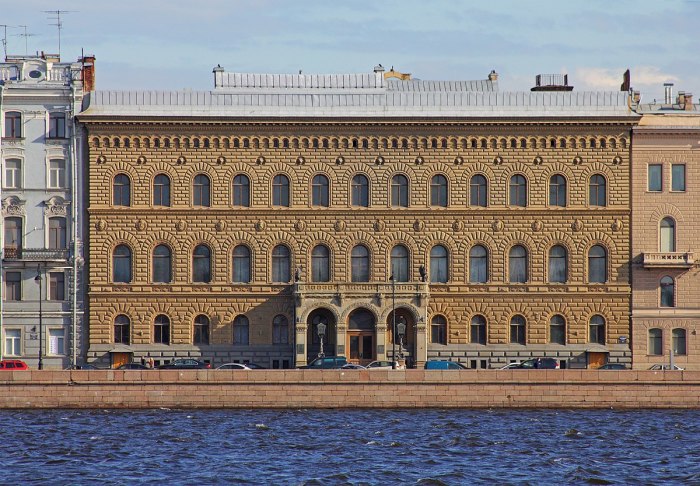 Каким образом Владимирская тиара оказалась у королевы Великобритании Каким образом Владимирская тиара оказалась у королевы Великобритании