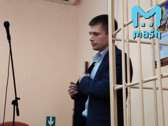 Дизайнер, из-за которого треснул дом в Санкт-Петербурге, должен выплатить городу 56 миллионов рублей Дизайнер, из-за которого треснул дом в Санкт-Петербурге, должен выплатить городу 56 миллионов рублей