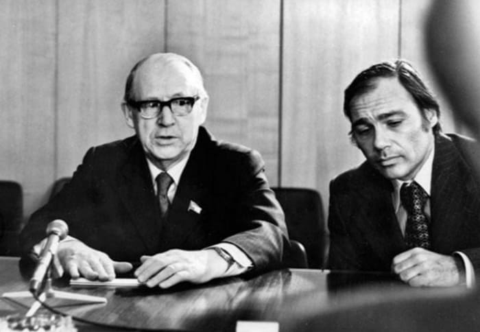 Владимиру Познеру сегодня исполняется 85 лет Владимиру Познеру сегодня исполняется 85 лет