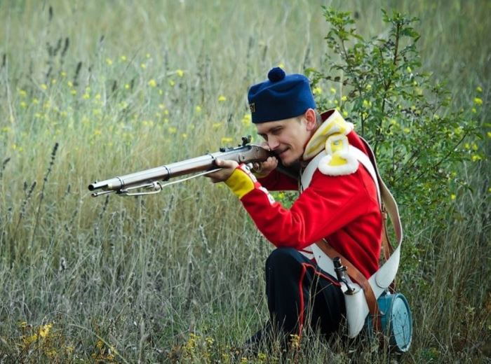 История появления красного помпона на бескозырке французских моряков История появления красного помпона на бескозырке французских моряков