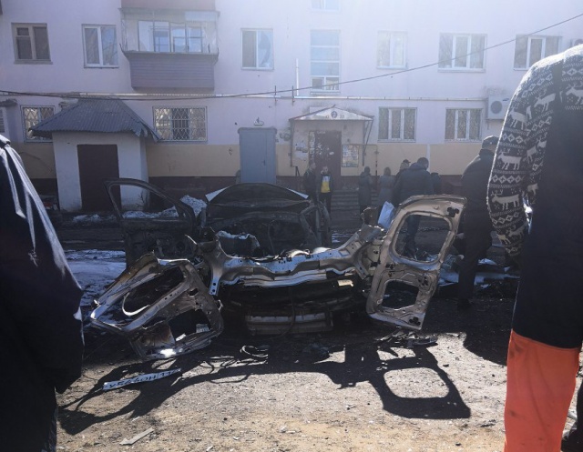 Водитель чудом выжил после взрыва двух кислородных баллонов в салоне автомобиля