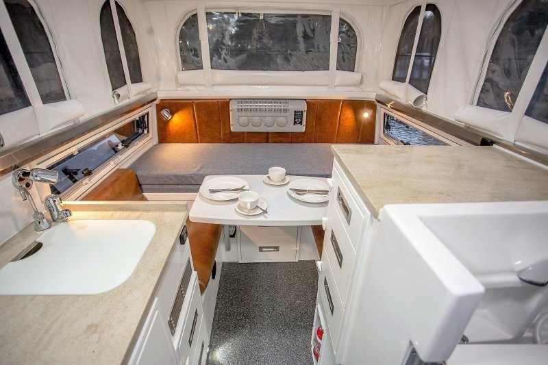 Earthcruiser Escape: Гелендваген для кругосветного путешествия Earthcruiser Escape: Гелендваген для кругосветного путешествия