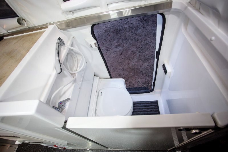 Earthcruiser Escape: Гелендваген для кругосветного путешествия Earthcruiser Escape: Гелендваген для кругосветного путешествия