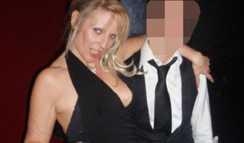 54-летняя британка, соблазняющая мужчин на каждом шагу, делится советами 54-летняя британка, соблазняющая мужчин на каждом шагу, делится советами