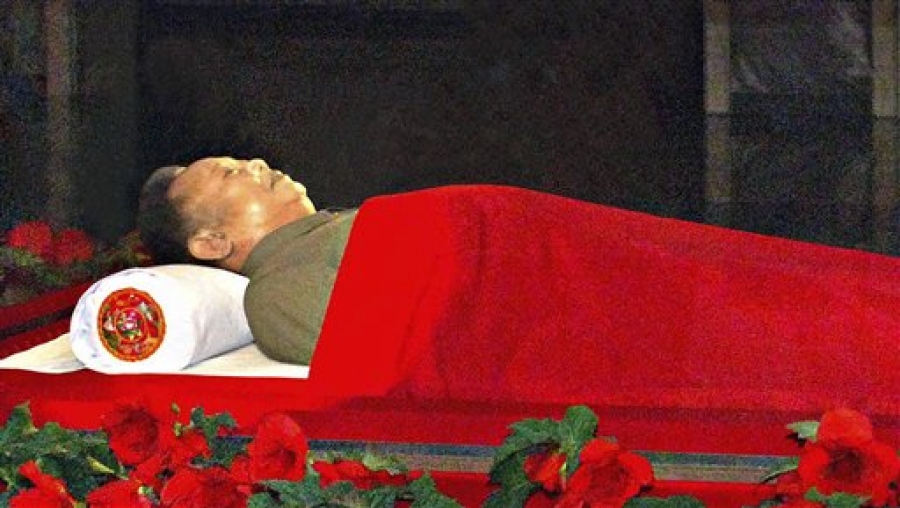 Самые дорогие и пышные похороны известных людей в истории Самые дорогие и пышные похороны известных людей в истории