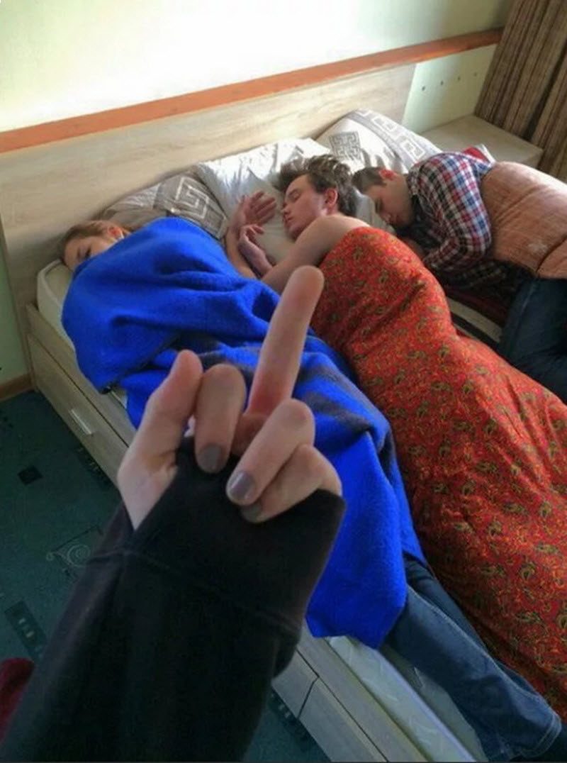 Забавы молодых: пьянки, гулянки, вписки