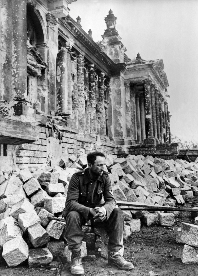 Разрушенный Берлин: фотографии 1945 года Разрушенный Берлин: фотографии 1945 года