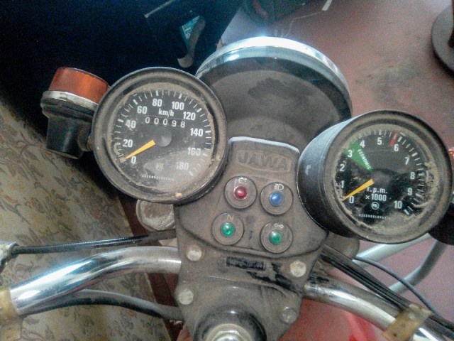 Новенькая Jawa 350/638, которая простояла в квартире 30 лет Новенькая Jawa 350/638, которая простояла в квартире 30 лет