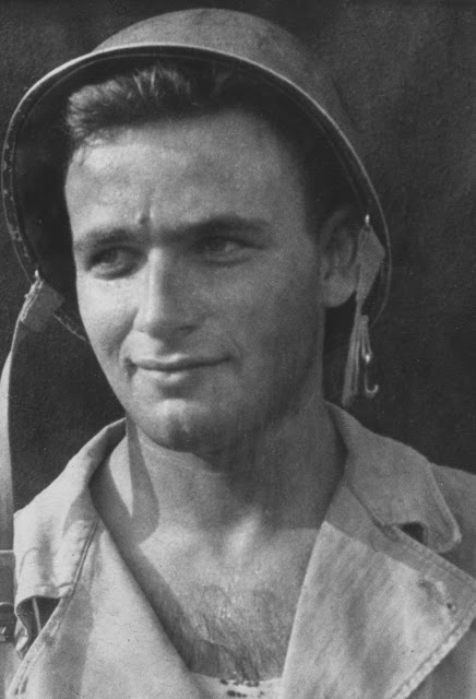 Вторая мировая война в рисунках 21-летнего солдата Вторая мировая война в рисунках 21-летнего солдата