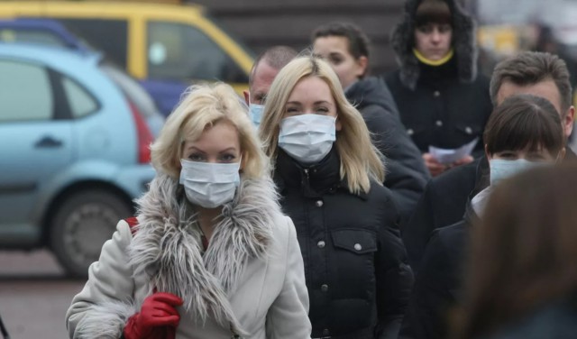 В России предложили ограничить ношение медицинских масок на улицах В России предложили ограничить ношение медицинских масок на улицах