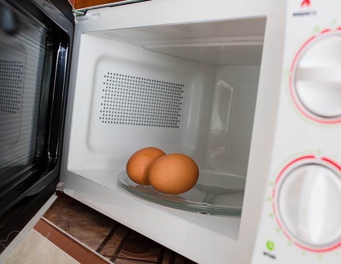 Продукты, которые не нужно греть в микроволновой печи Продукты, которые не нужно греть в микроволновой печи