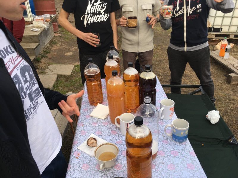 Забавы молодых: пьянки, гулянки, вписки