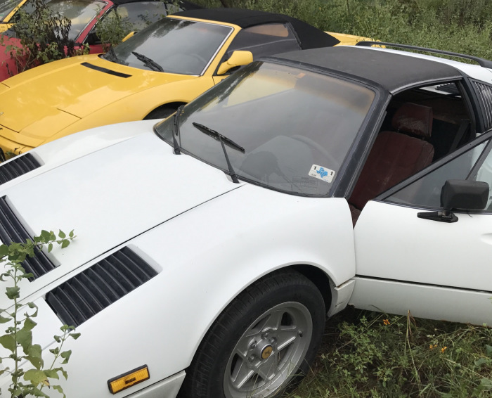 В США найдено поле с заброшенными автомобилями Ferrari В США найдено поле с заброшенными автомобилями Ferrari
