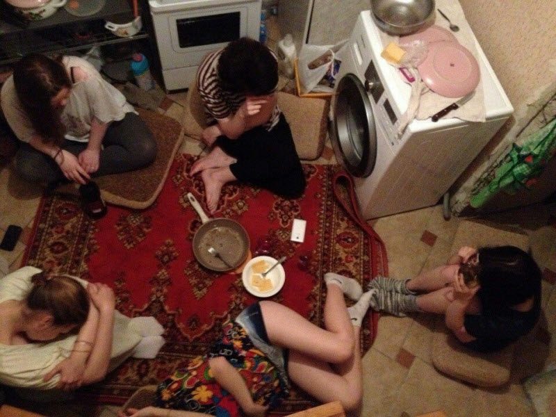 Забавы молодых: пьянки, гулянки, вписки