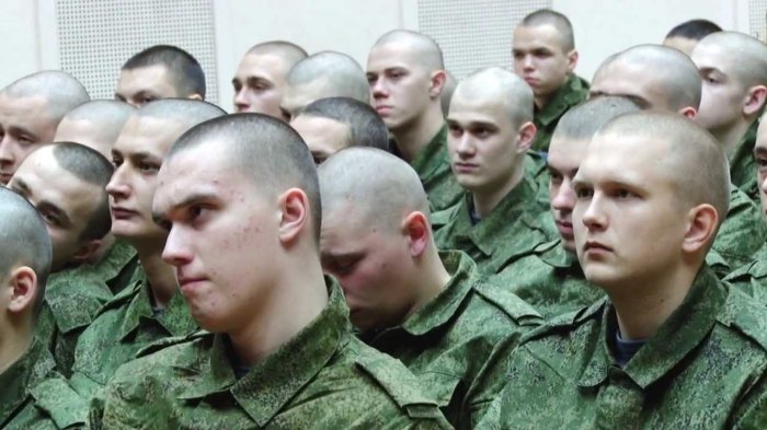 Странные вещи, которые нужно делать в армии Странные вещи, которые нужно делать в армии