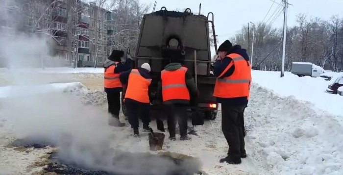 В России собираются официально разрешить укладывать дороги при непогоде