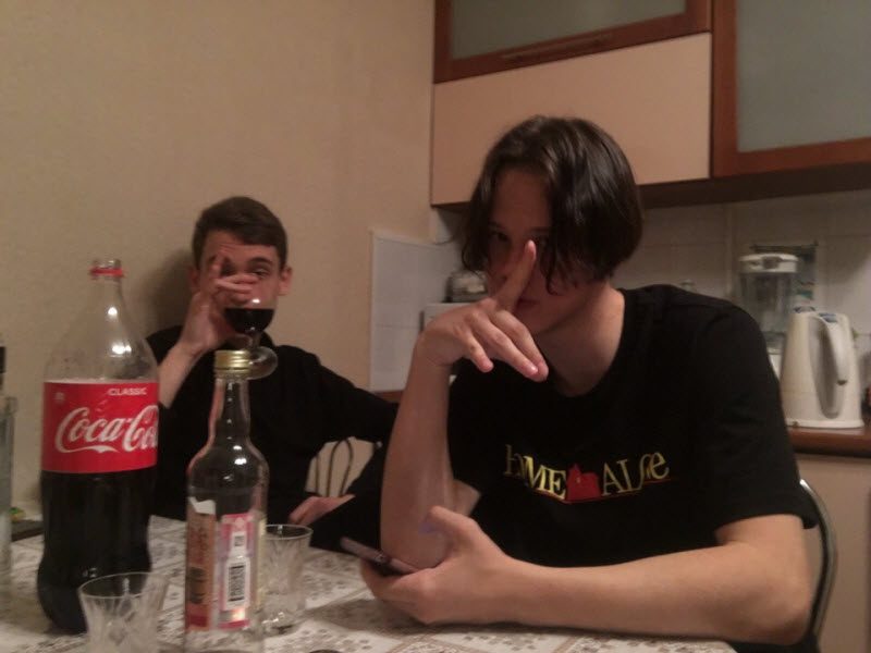 Забавы молодых: пьянки, гулянки, вписки