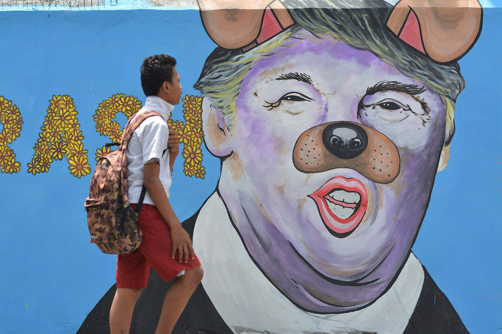 Все карикатуры и ростовые куклы Трампа в одной статье Все карикатуры и ростовые куклы Трампа в одной статье