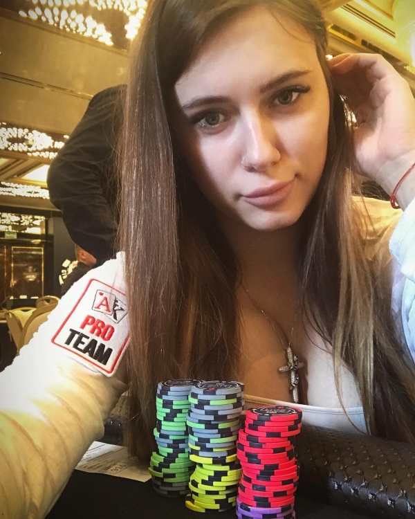 Погибла звезда киберспорта Лилия Новикова