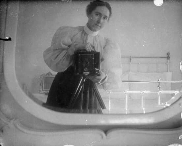 Архивные фотографии и моменты из прошлого Архивные фотографии и моменты из прошлого