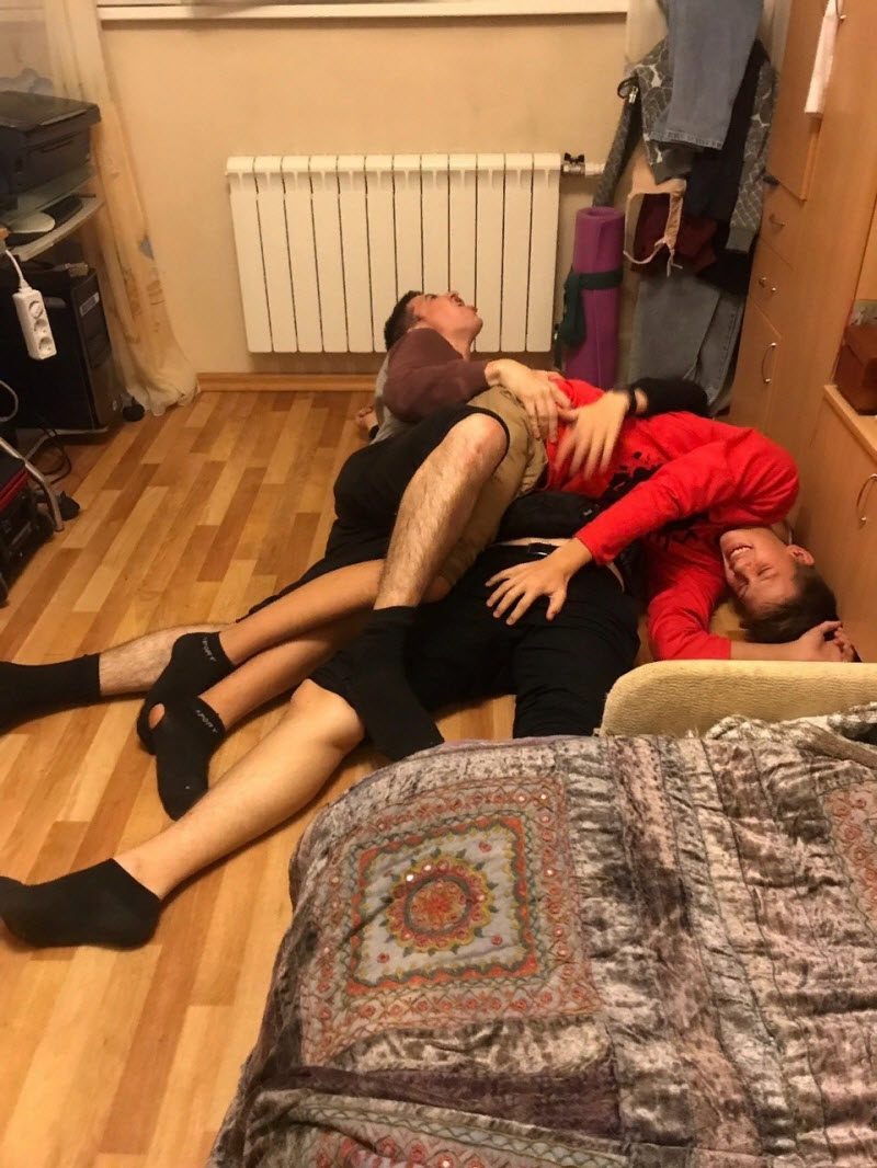 Забавы молодых: пьянки, гулянки, вписки