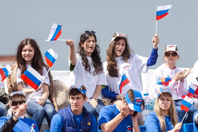 ВЦИОМ: 59% российской молодежи довольны своей жизнью ВЦИОМ: 59% российской молодежи довольны своей жизнью