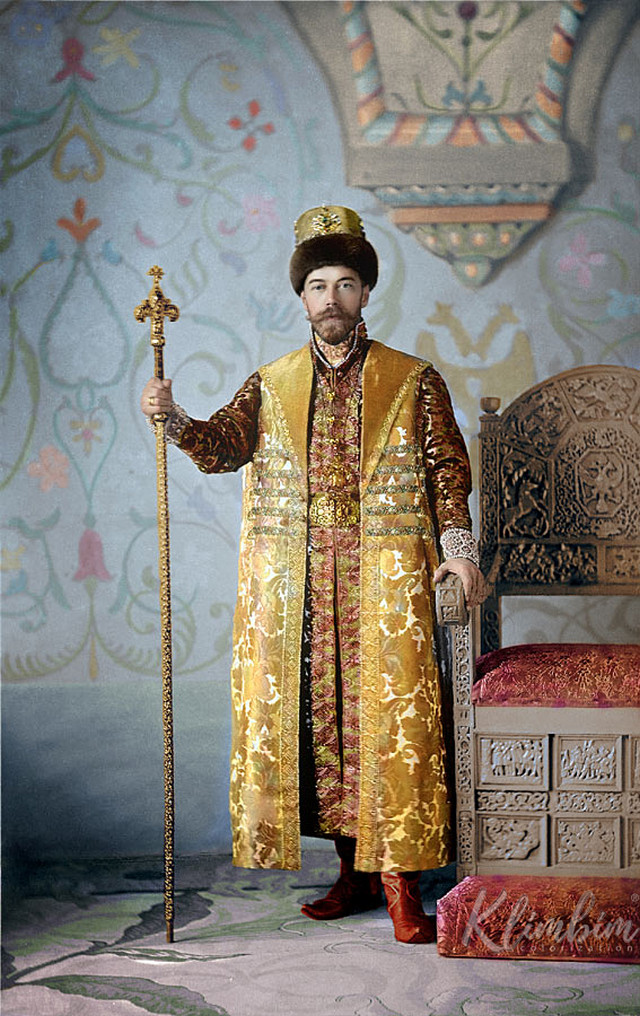 Гости костюмированного бала Романовых в раскрашенных фотографиях 1903 года Гости костюмированного бала Романовых в раскрашенных фотографиях 1903 года