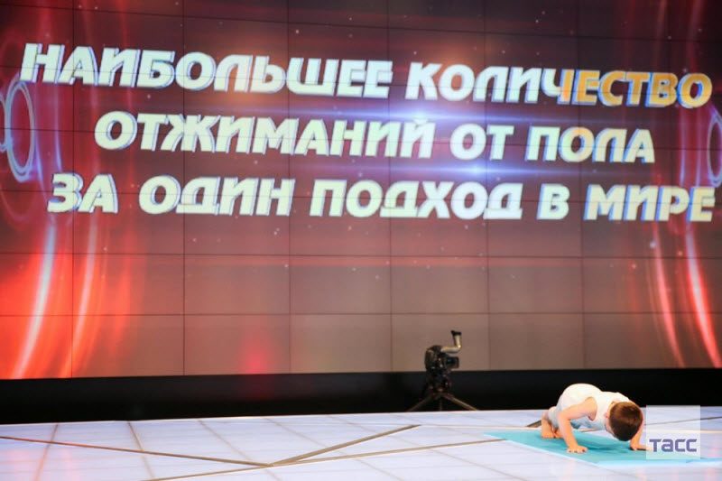 6-летний "Чеченский Шварценеггер" установил два мировых рекорда