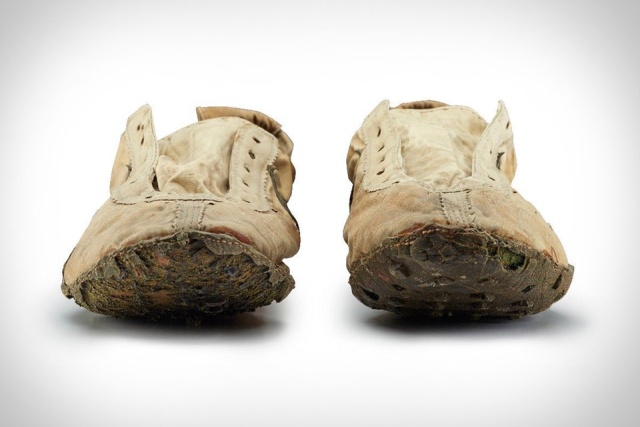 «Moon Shoe» кроссовки Nike за 437 500 долларов