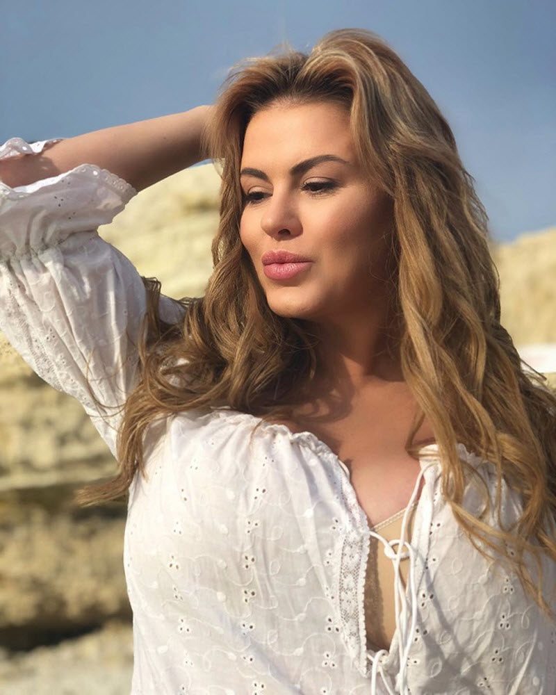 Анна Семенович порадовала подписчиков новой откровенной фотографией