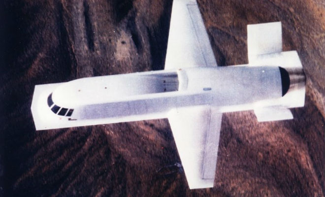 Засекреченный самолет из Зоны-51 Засекреченный самолет из Зоны-51