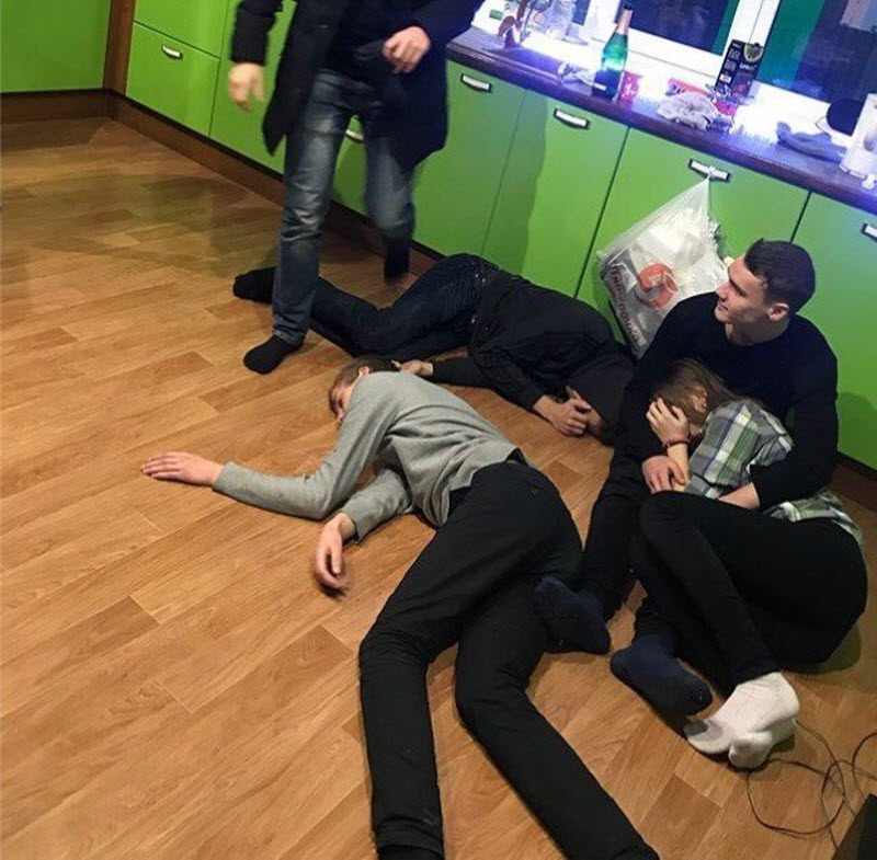 Забавы молодых: пьянки, гулянки, вписки