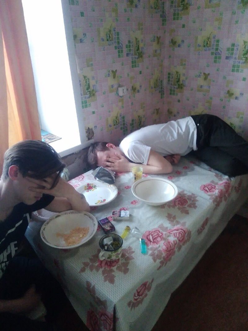 Забавы молодых: пьянки, гулянки, вписки