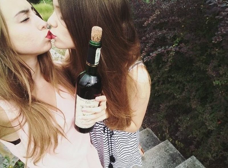 Забавы молодых: пьянки, гулянки, вписки