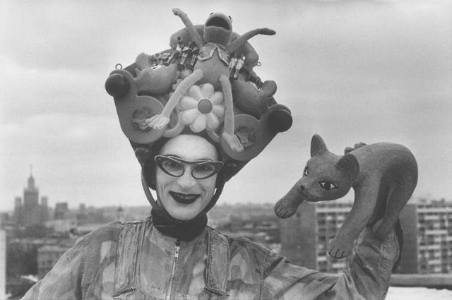 Подборка атмосферных фотографий знаменитостей из 90-х Подборка атмосферных фотографий знаменитостей из 90-х