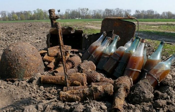 История появления у советских солдат «коктейлей Молотова» История появления у советских солдат «коктейлей Молотова»