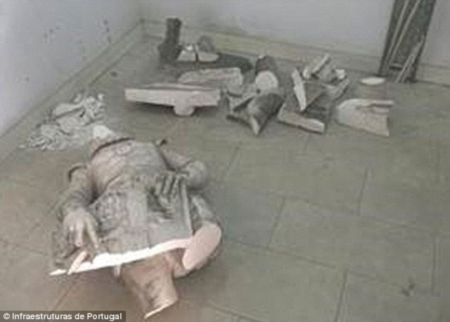 Именно из-за таких людей во многих странах недолюбливают туристов Именно из-за таких людей во многих странах недолюбливают туристов